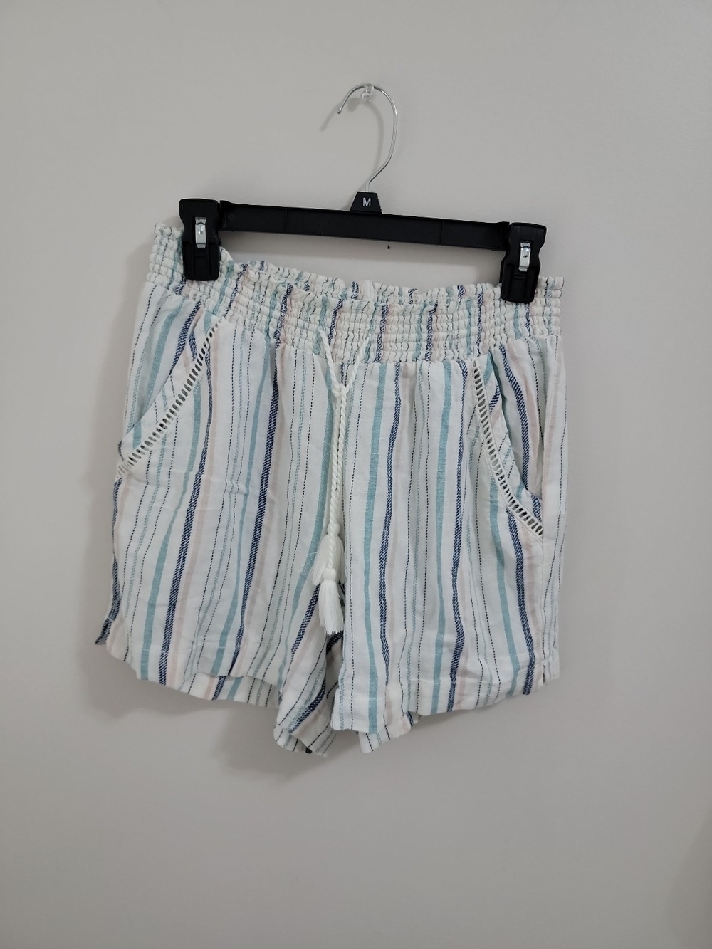 Briggs Shorts Women Size Small Linen Blend Striped and Tassels